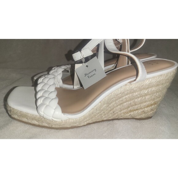 A New Day Women's Espadrille Wedge Heels Sandals Memory Foam Insoles Sz 9.5 NWT - Picture 2 of 4
